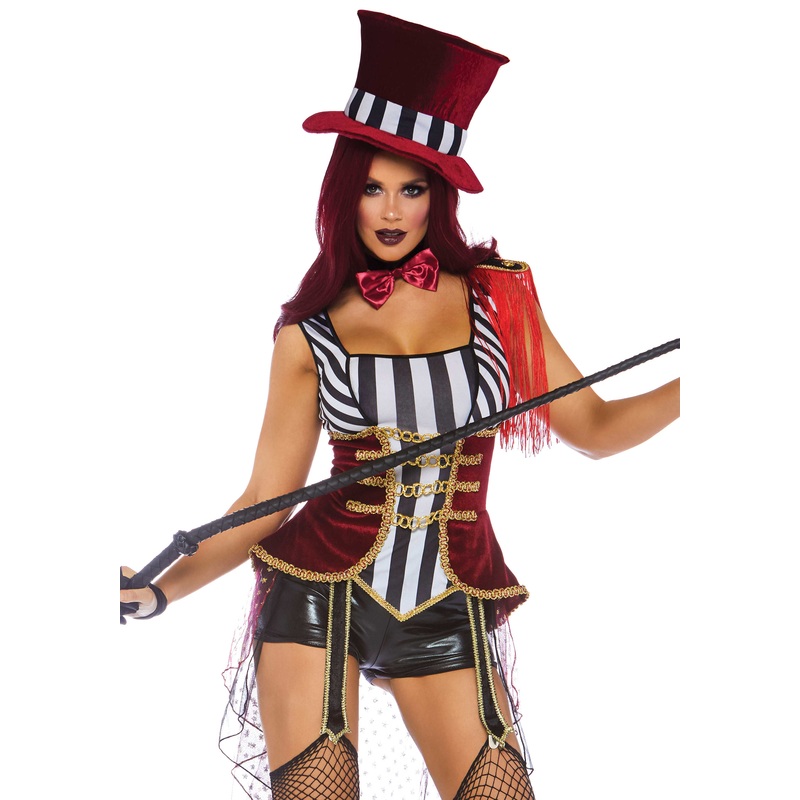 Daring Lion Tamer