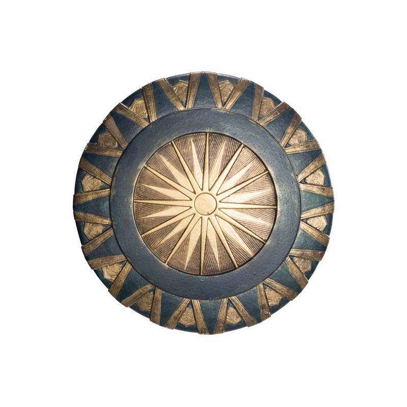 WW Wonder Woman 24-Inch Shield Standard