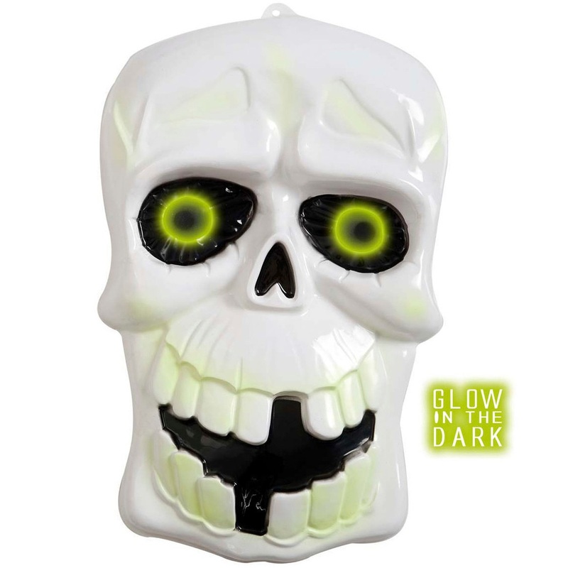 Luminous toothless 3D skull mural