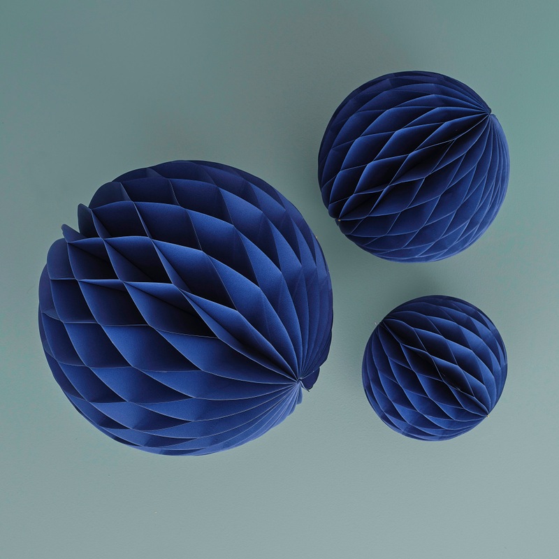 3 Blue Eco honeycomb balls