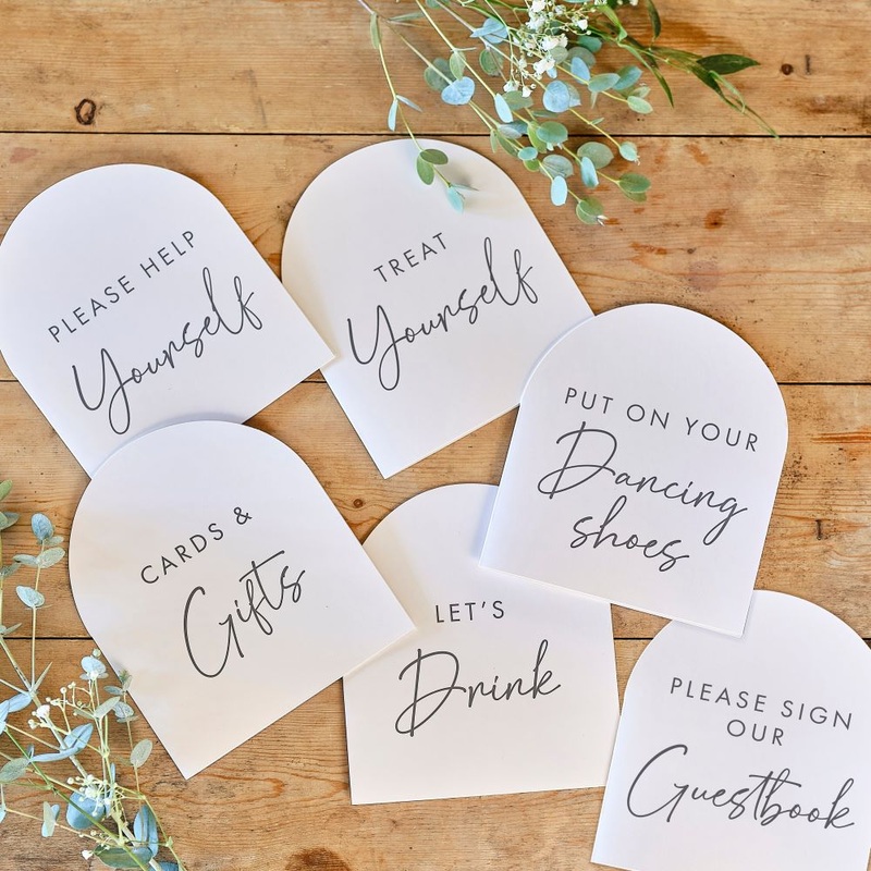 6 place card signposts Rustic Romance