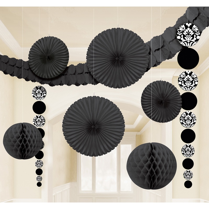 Noble decoration set made of damask in black