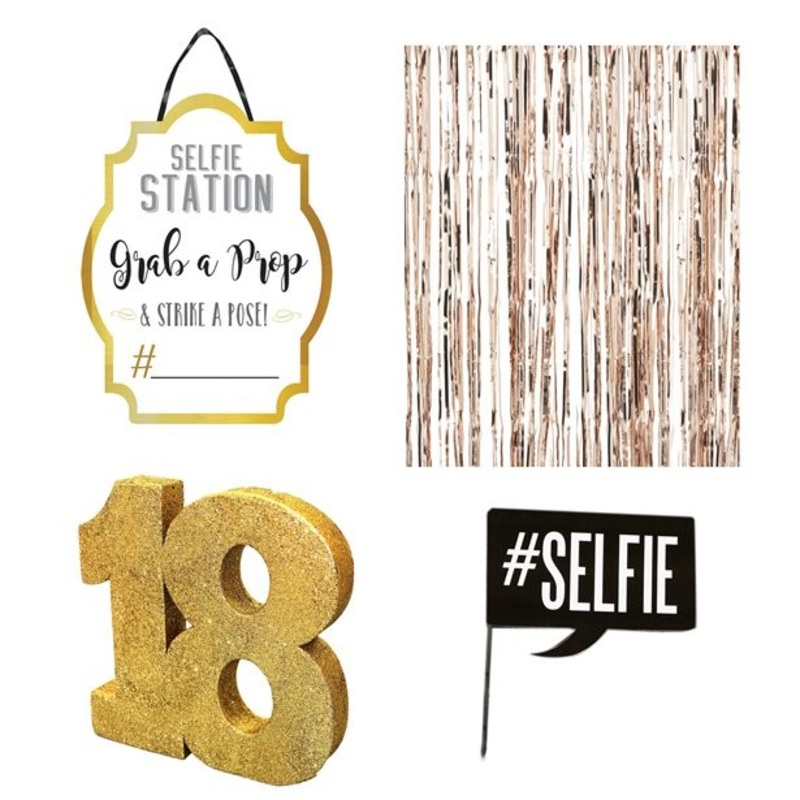 Small 18th birthday selfie set