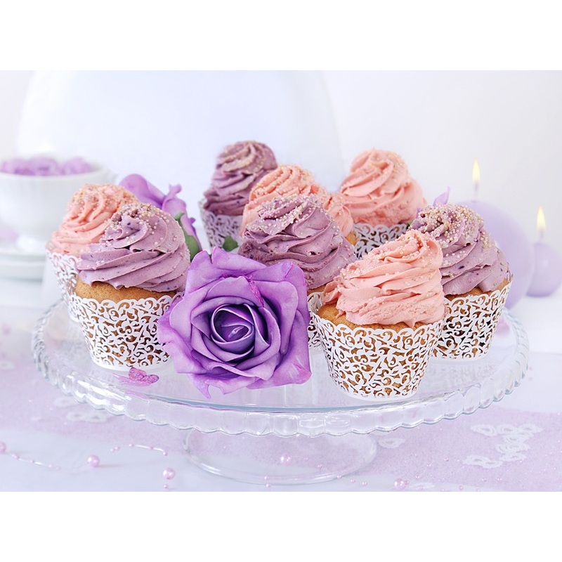 10 cupcake liners Romance