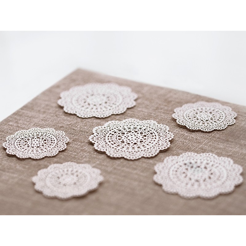 10 paper coasters rosette white 5cm