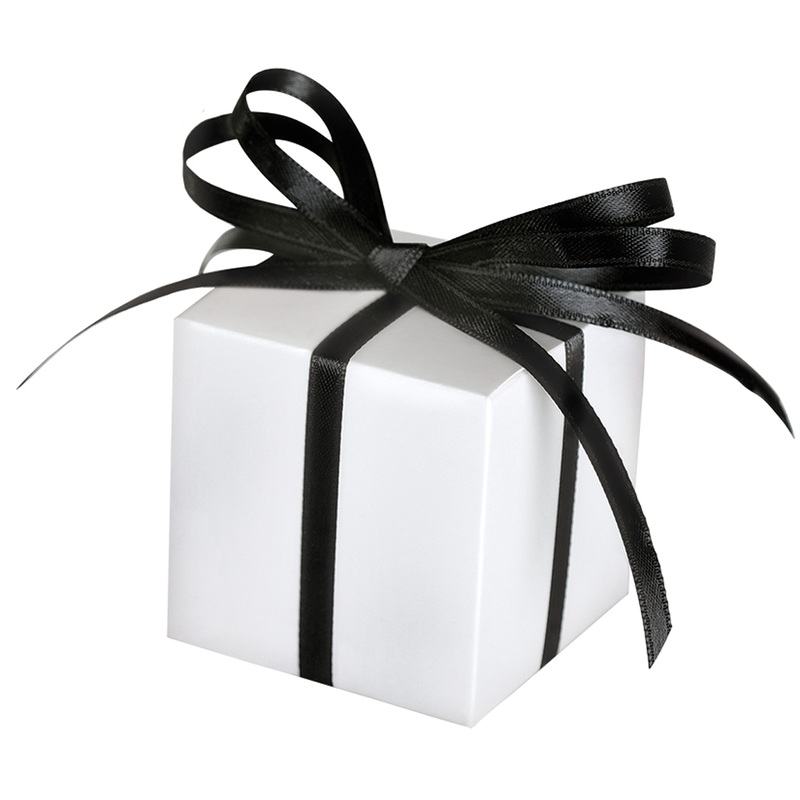 100 white Tiffany gift boxes