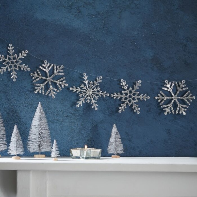 Frosty Christmas snowflakes garland 3m