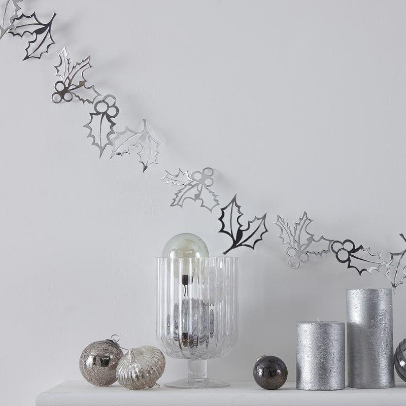 Shiny Christmas Ilex garland 2m