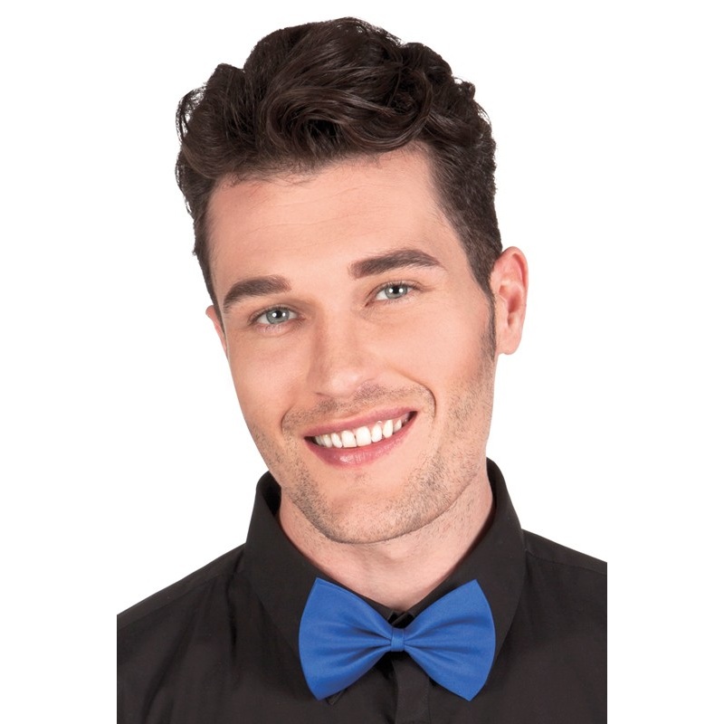 Classic bow tie in intense blue