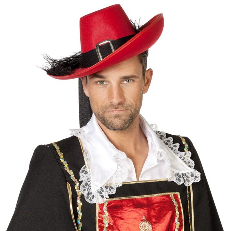 Musketeer hat red-black