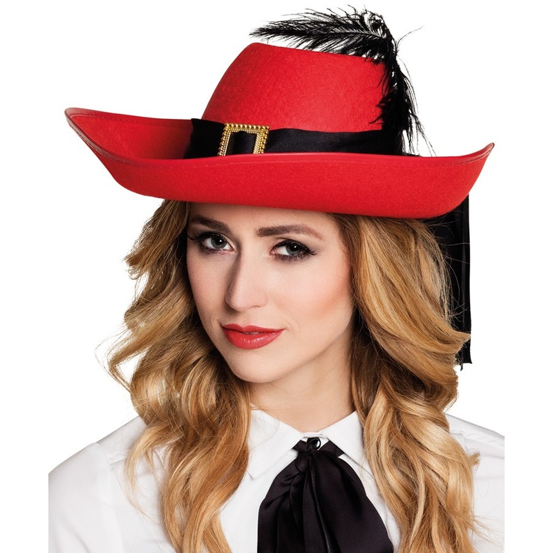 Red musketeer hat