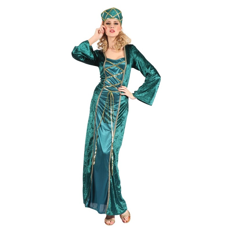 Victoria Von Winterstein damsel costume