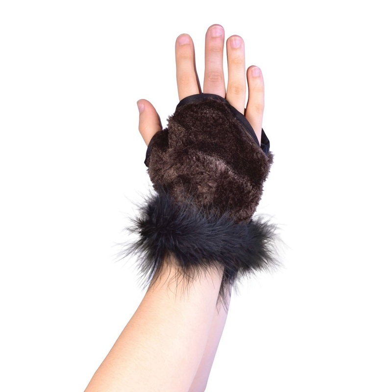Fingerless plush gloves in brown