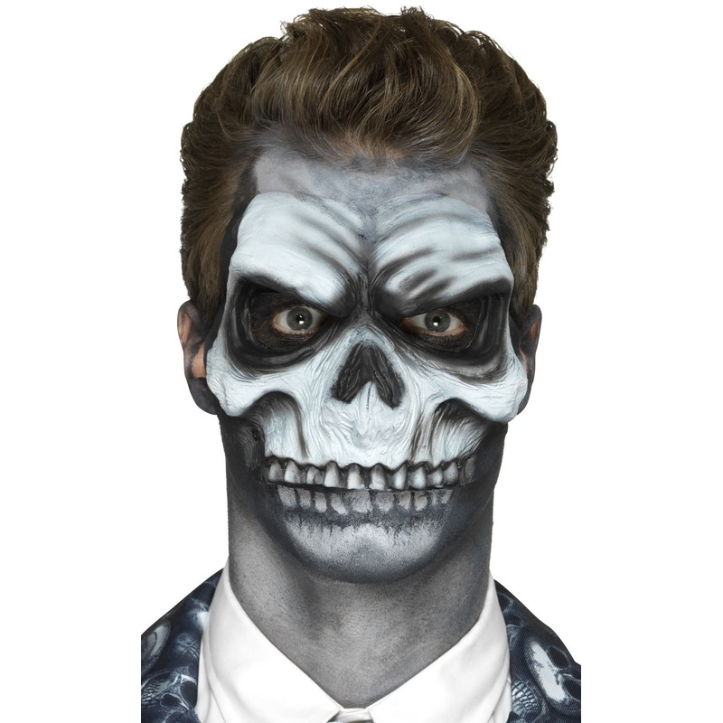Skull special effect with glue