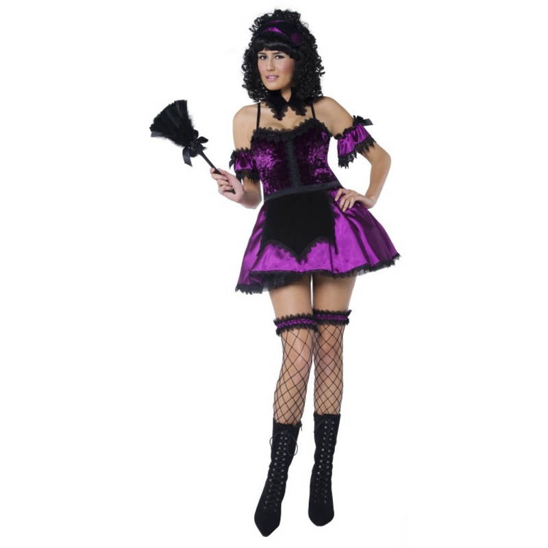 Sexy cleaning lady Carolina