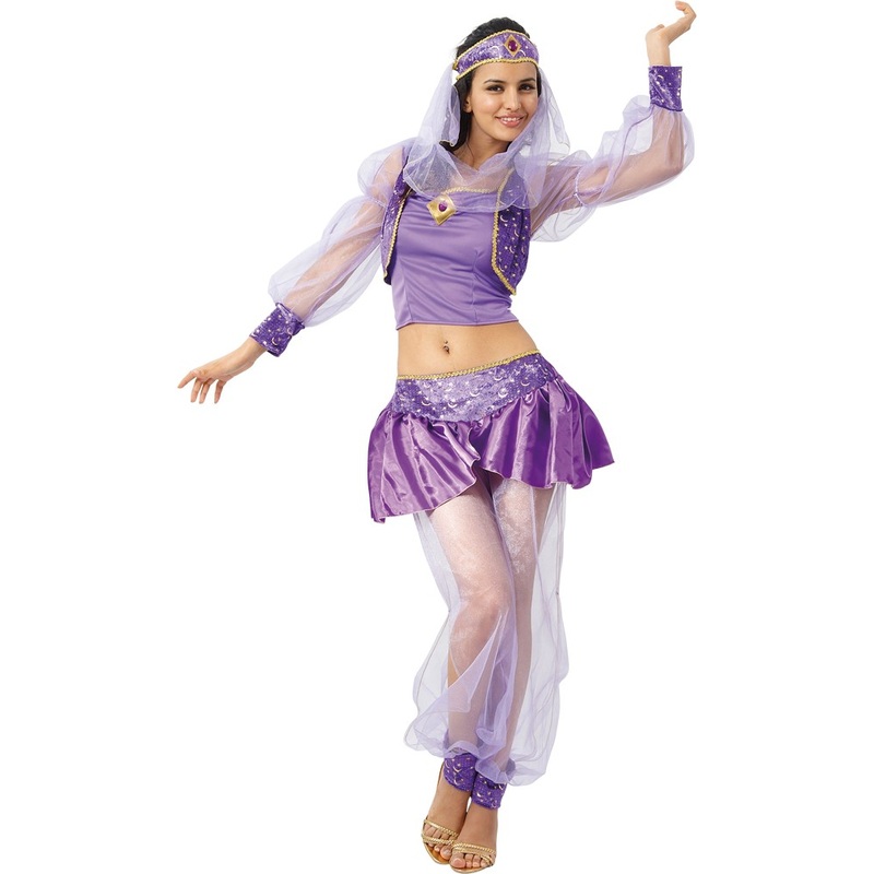 Arab dancer Jasmine