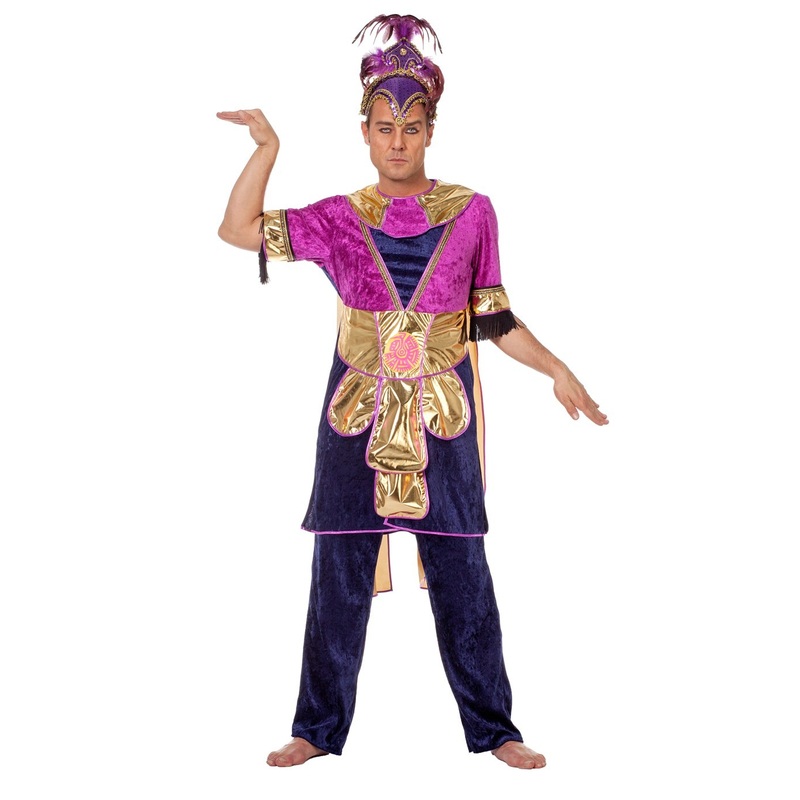 Inca king's costume 48
