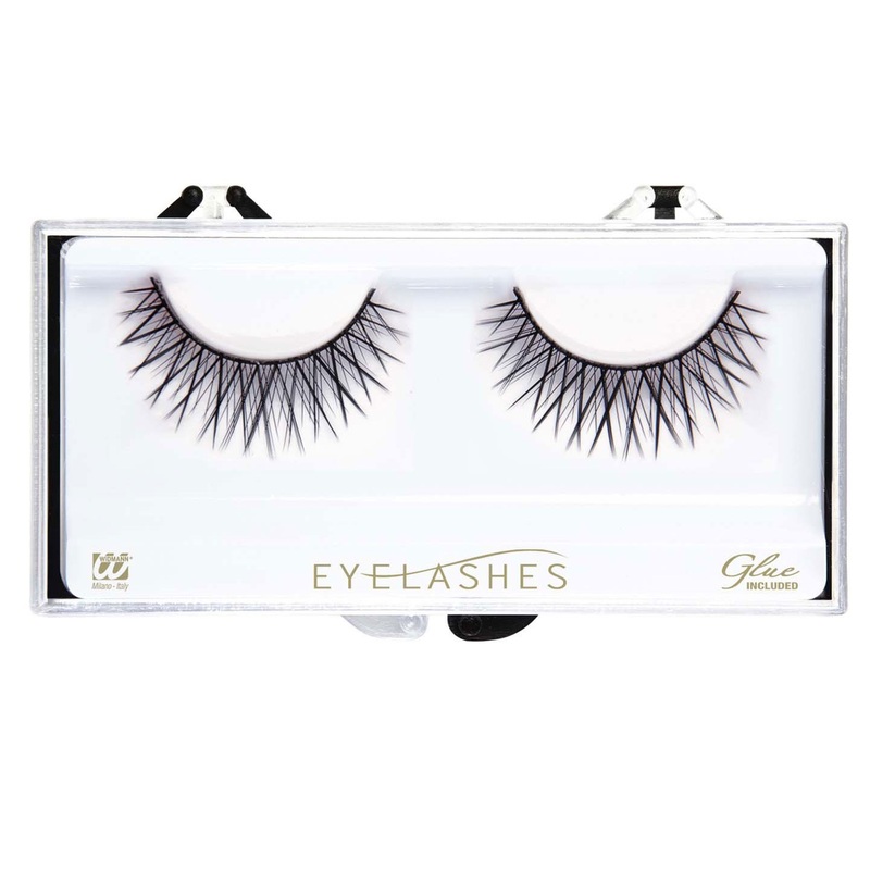 Crossing Lasha eyelashes