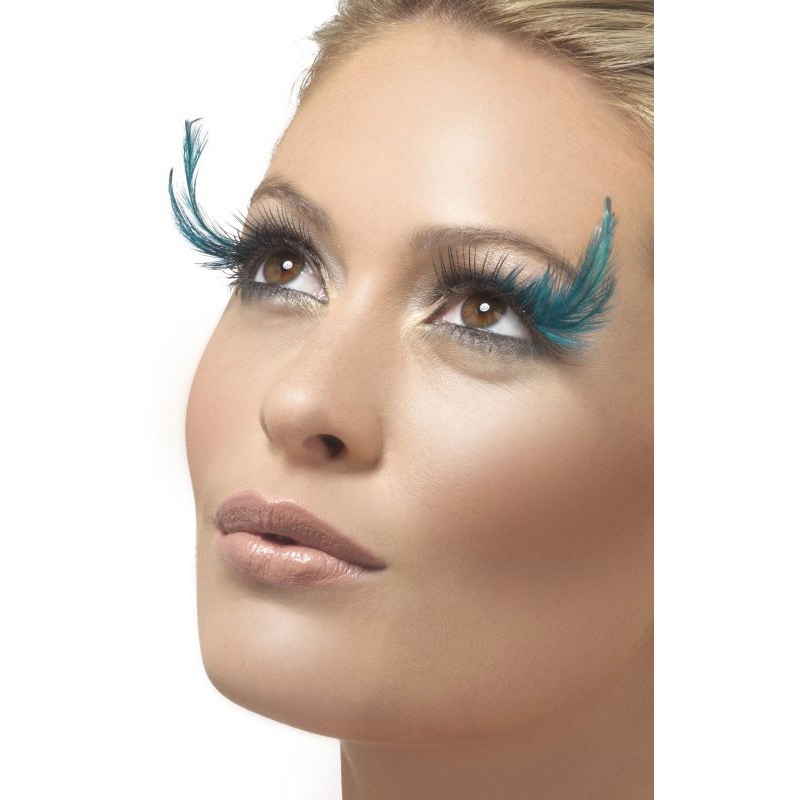 Extravagant turquoise feather eyelashes