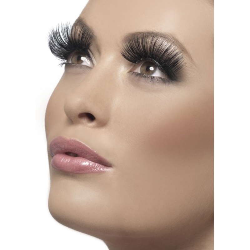 Long black 60s eyelashes
