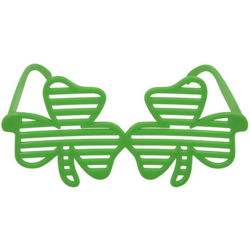 St Patricks Day shamrock glasses